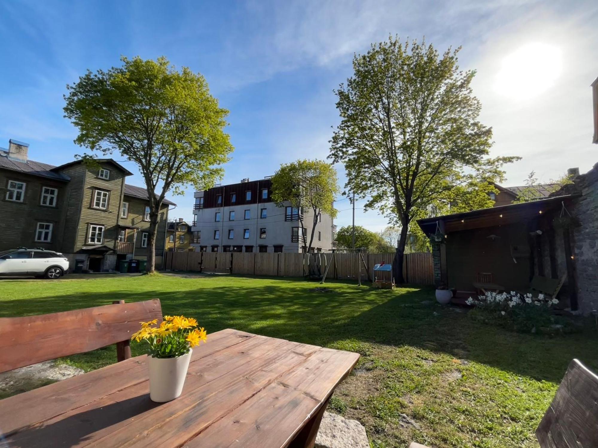 Апартаменты Garden Next To Telliskivi & Old Town *